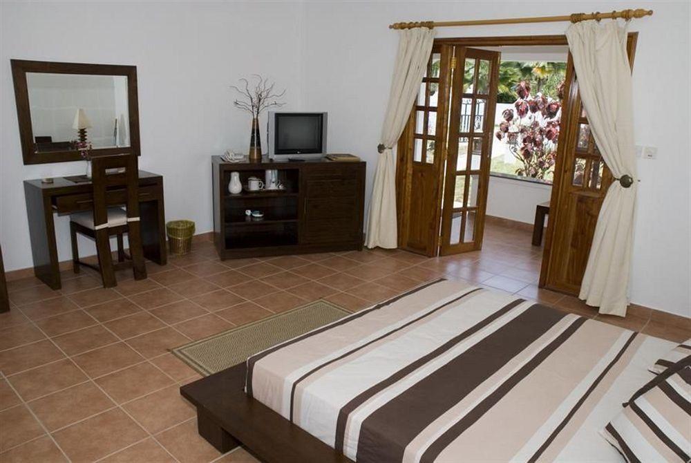 Britannia Hotel Grand Anse  Eksteriør billede